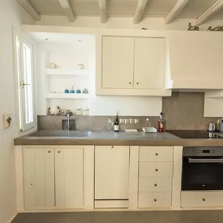 Stylish Mykonian Semi-private Huge Pool Apartment Houlakia (Mykonos)