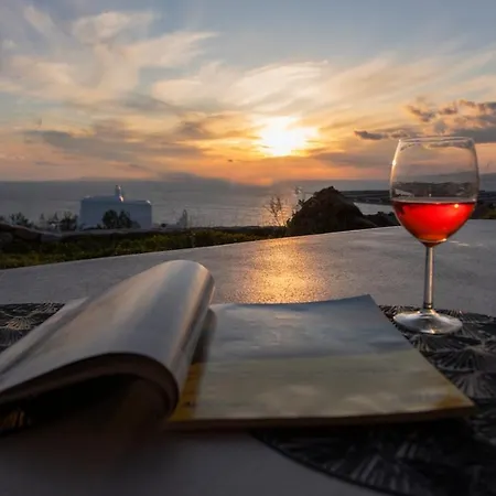 Stylish Mykonian Semi-private Huge Pool Appartement *