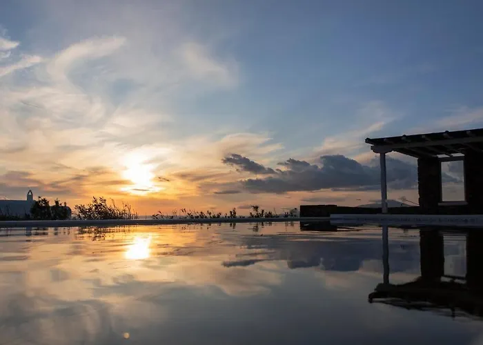 Stylish Mykonian Semi-private Huge Pool * Houlakia (Mykonos)