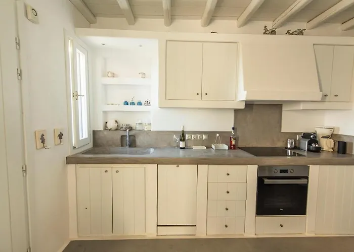 Stylish Mykonian Semi-private Huge Pool Appartement Choulakia