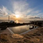 Stylish Mykonian Semi-private Huge Pool * Houlakia (Mykonos)